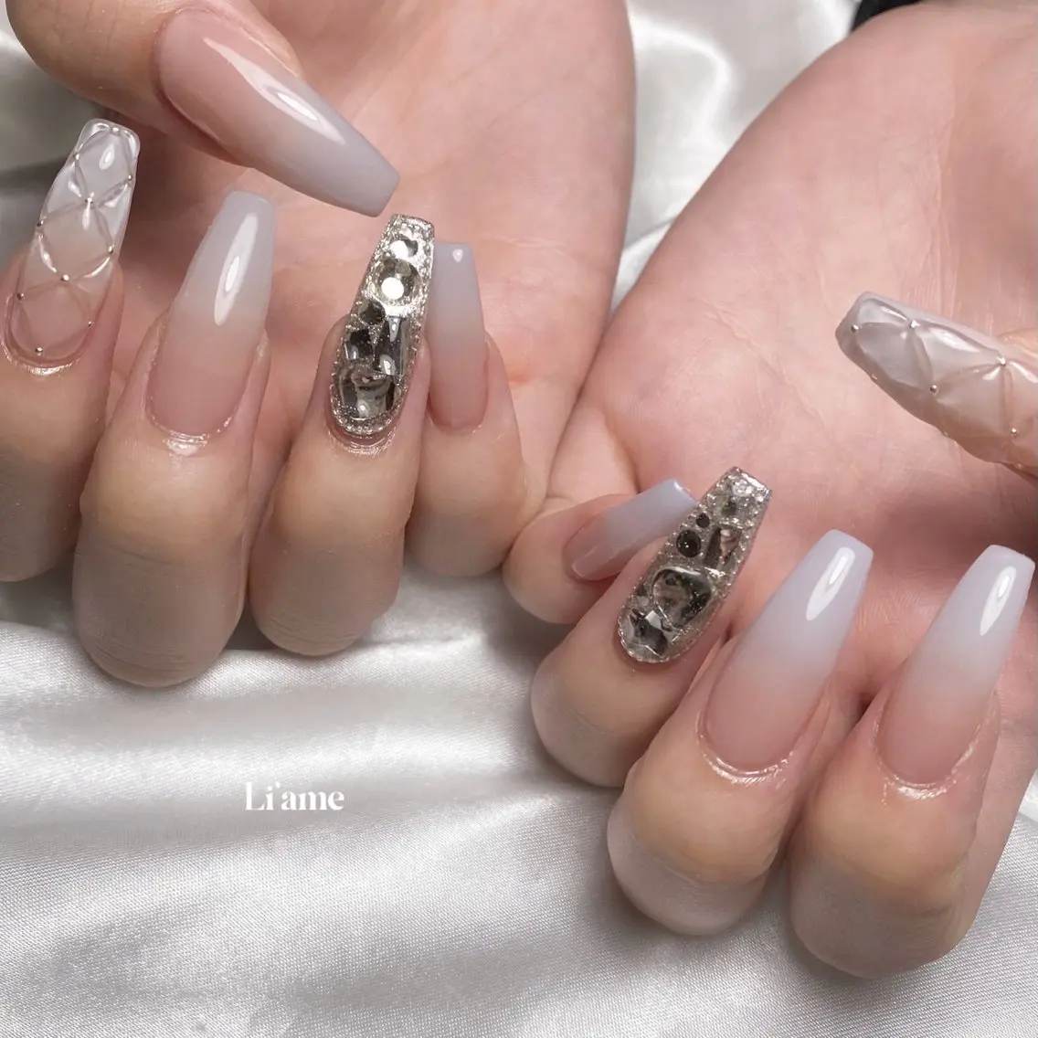 ネイル ハンドネイル Luna 【Li'ame】のネイルデザイン