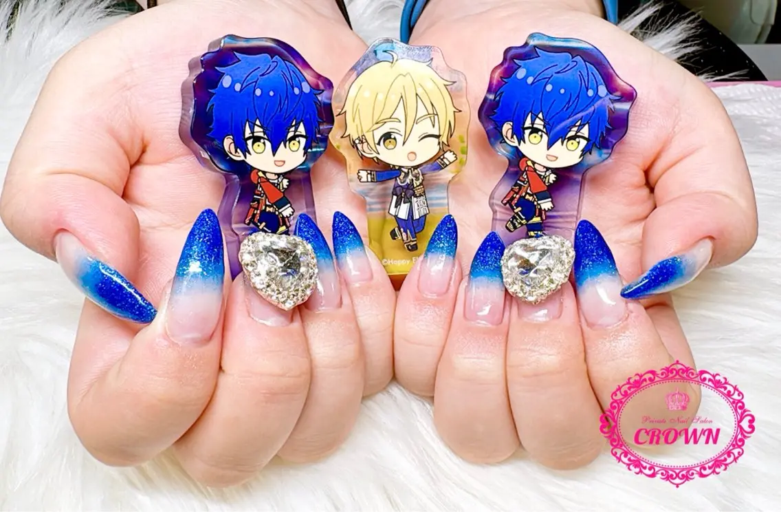 ネイル CROWN プライベートサロンのネイルデザイン