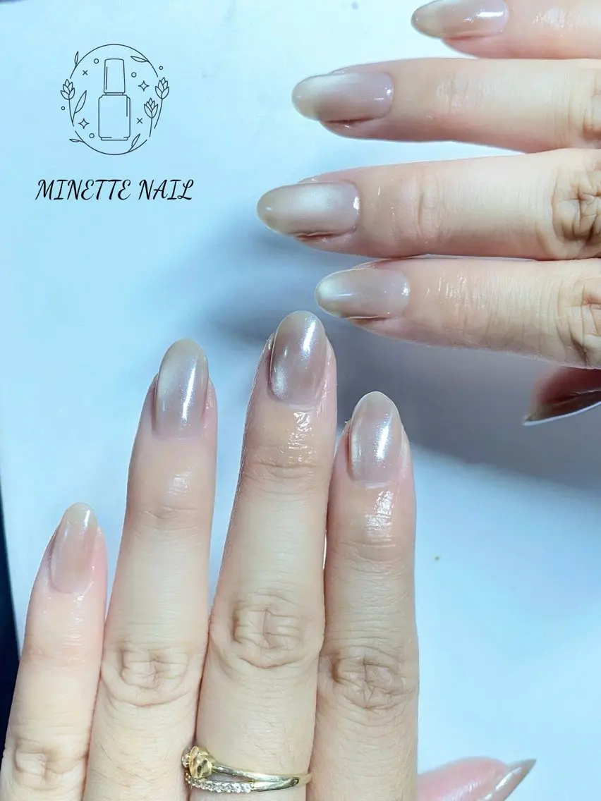 ネイル フレンチネイル ジェルネイル マグネットネイル ミラーネイル 持ち込み Minette Nailのネイルデザイン