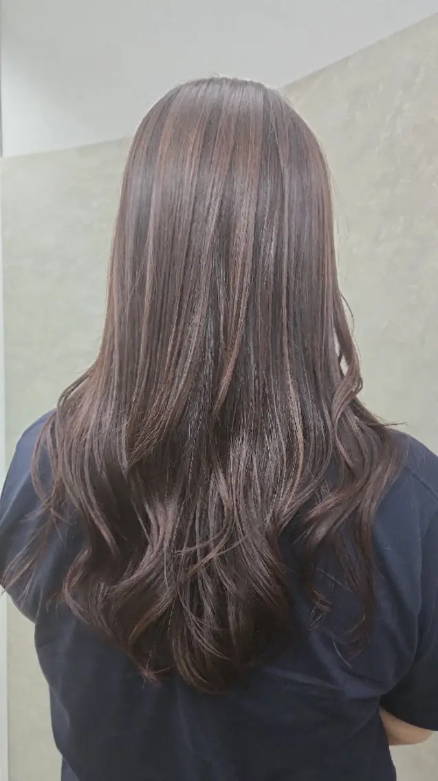 ロング カラー カット ヘアカラー トリートメント 安達まい/ インナーカラー◎のヘアスタイル