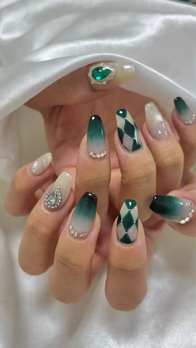 ネイル ハンドネイル フットネイル Nailsalon Fave/Rinaのネイルデザイン