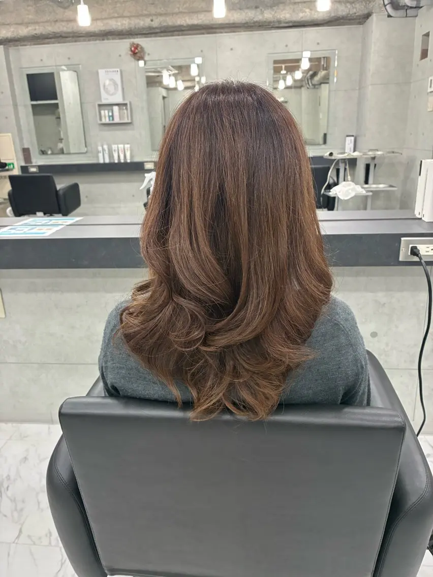 ロング アッシュ カット ヘアカラー Endearing 🌟銀座のヘアスタイル