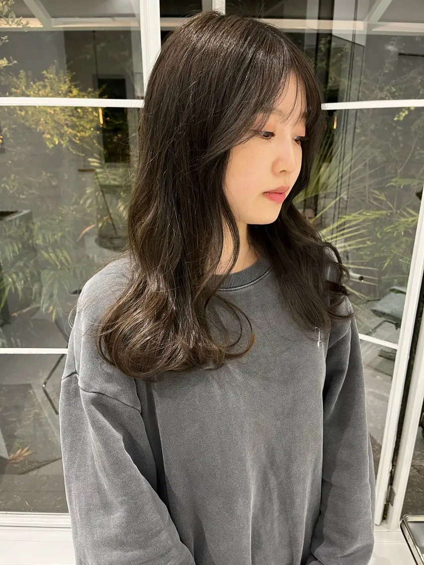 🉐1番人気★2回目クーポン🉐前髪カット➕カラーのお得な人気メニュー(透明感シークレットカラー、ケアカラーに変更可)の写真