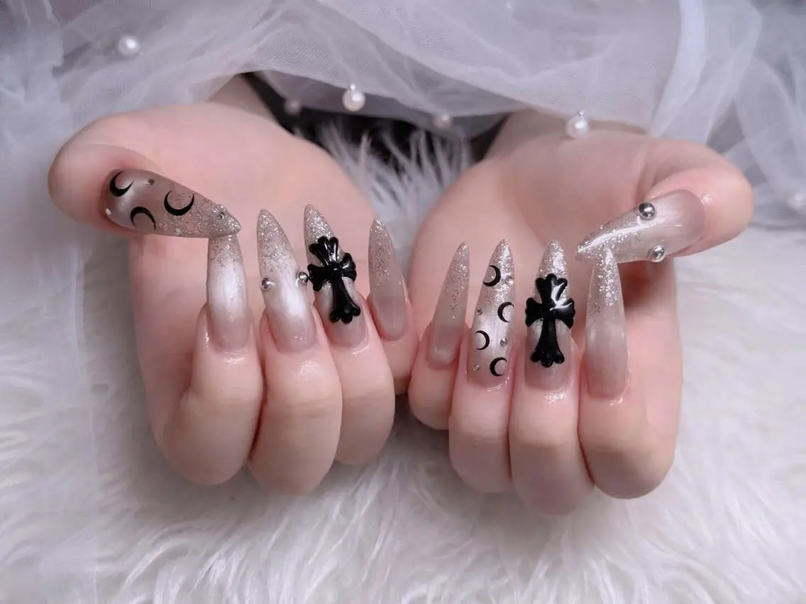 ネイル フレンチネイル ジェルネイル ハロウィン マグネットネイル ネイルチップ ハンドネイル H.baby Nail Salonのネイルデザイン