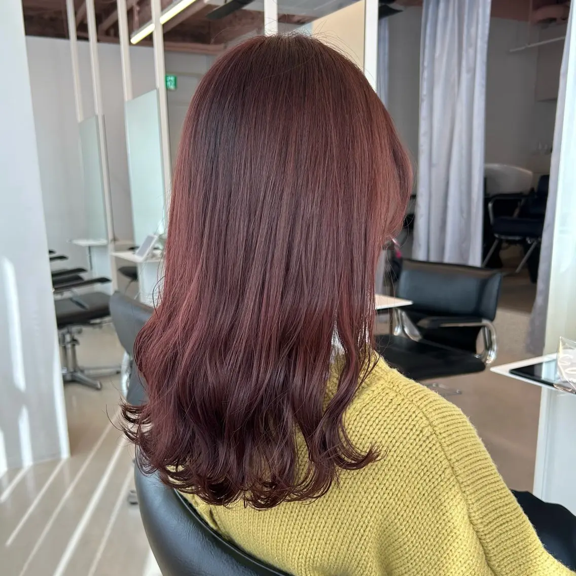 セミロング カラー ヘアカラー la fith hinaのヘアスタイル