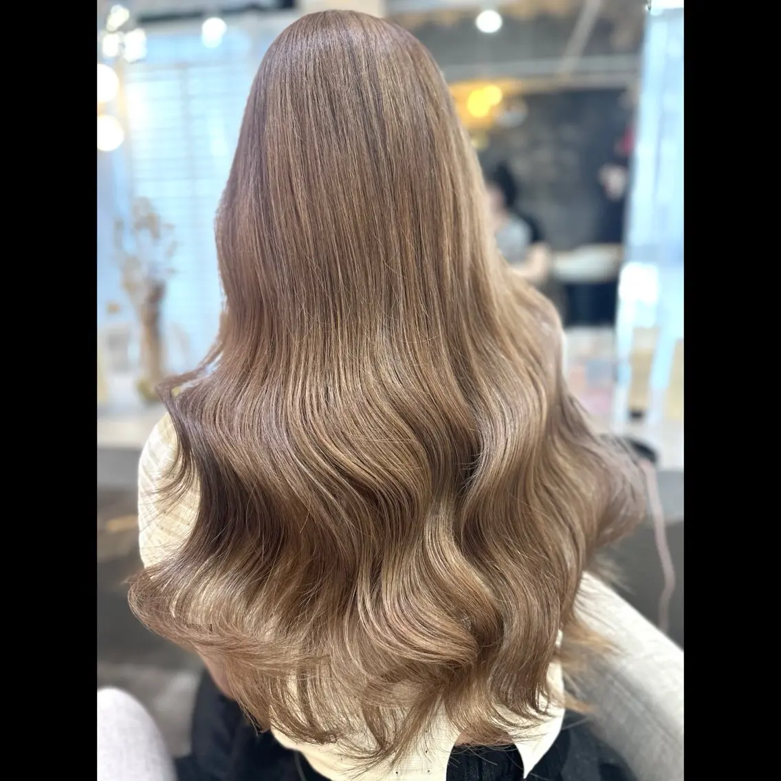 ロング カラー ヘアアレンジ ベージュカラー ミルクティーベージュ ヘアセット 🖤kana韓国ヘア 艶髪カラー特化🖤のヘアスタイル