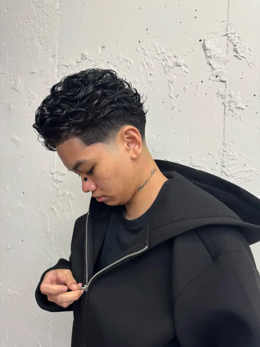 ショート パーマ メンズ フェードカット メンズパーマ スキンフェード スパイラルパーマ カット パーマ トリートメント 💈メンズ特化💈 TASUKUのヘアスタイル