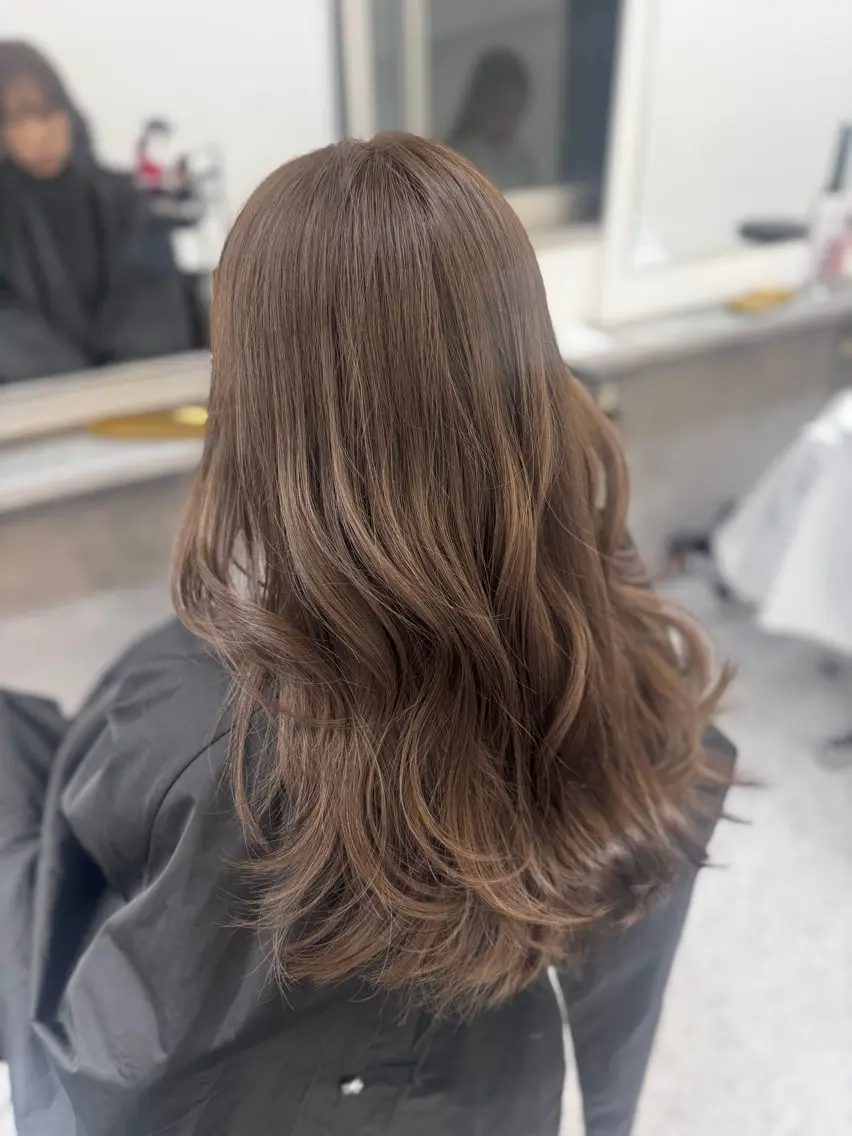 ロング ヘアカラー トリートメント ハイトーン/レイヤー 五島桜樫のヘアスタイル