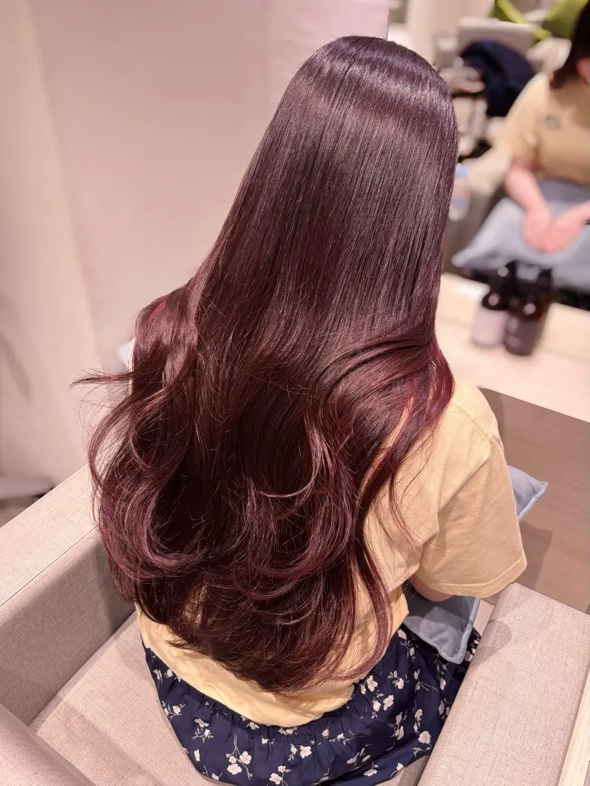 ロング カラー ブリーチ ボルドーカラー カシス ブリーチなしカラー レッドカラー カット ヘアカラー トリートメント 銀座/韓国レイヤー/ 艶カラー🍓原田侑依のヘアスタイル