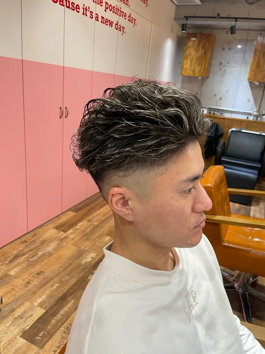 ショート カラー パーマ メンズ カット ヘアカラー トリートメント 🔥メンズ特化パーマ 🦖増田弘明🦖のヘアスタイル