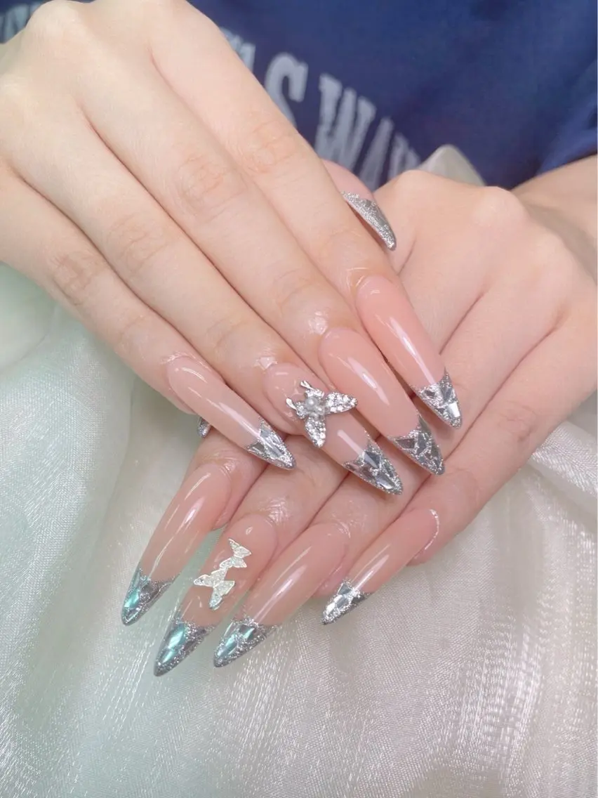 ネイル ロングネイル ハンドネイル lucky nail 歌舞伎町のネイルデザイン