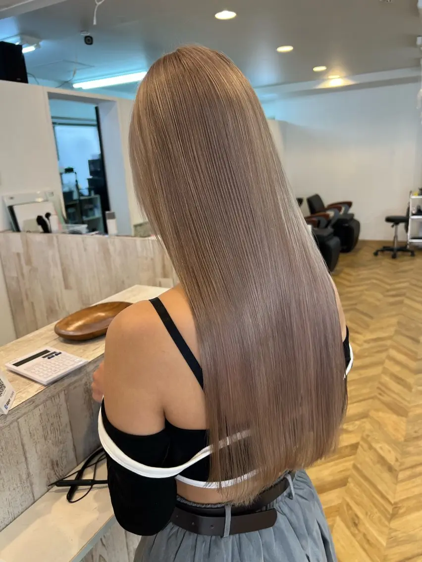 ロング カラー カット ヘアカラー トリートメント ブリーチ特化 梅田本多翔のヘアスタイル