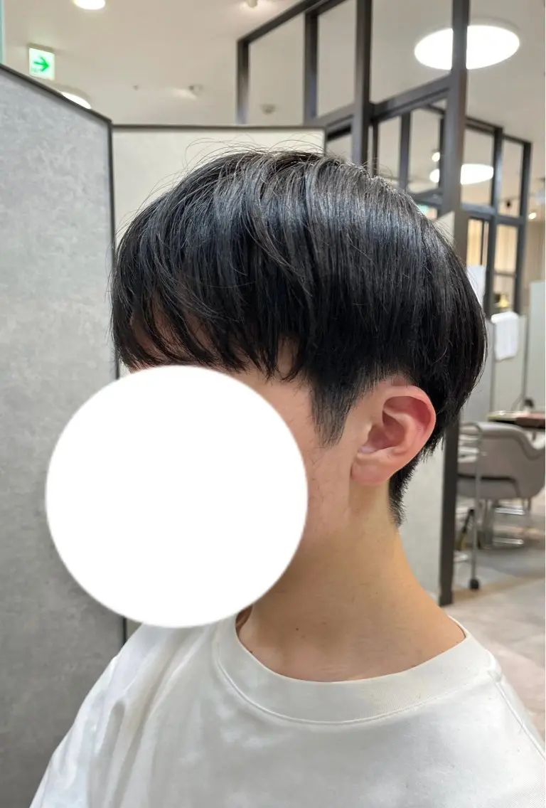 メンズ マッシュ カット 奥田 杏夏のヘアスタイル
