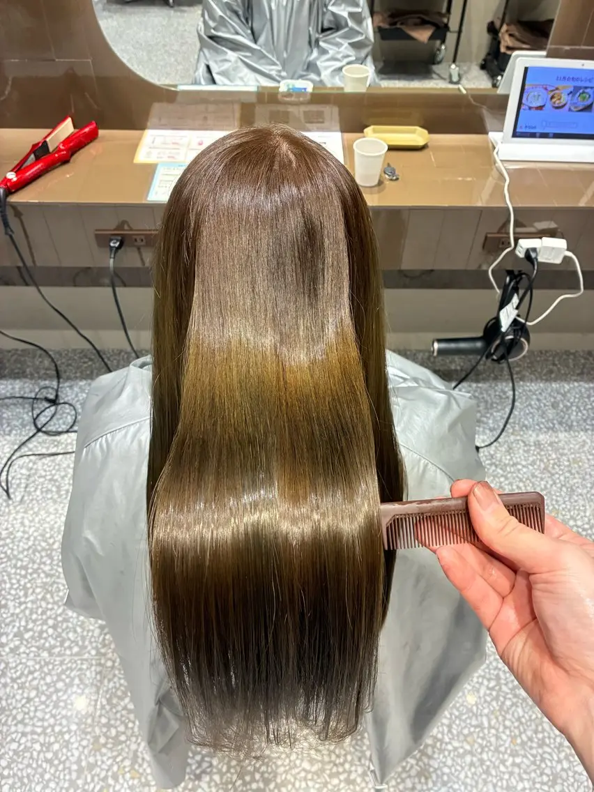ロング 縮毛矯正 カラーブリーチ特化 石原勇希のヘアスタイル