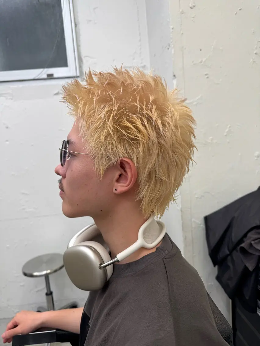 ショート カラー メンズ メンズブリーチ メンズショート スパイキーショート ブリーチ 抜きっぱなしブロンド カット ヘアカラー トリートメント 💈メンズ特化💈 TASUKUのヘアスタイル