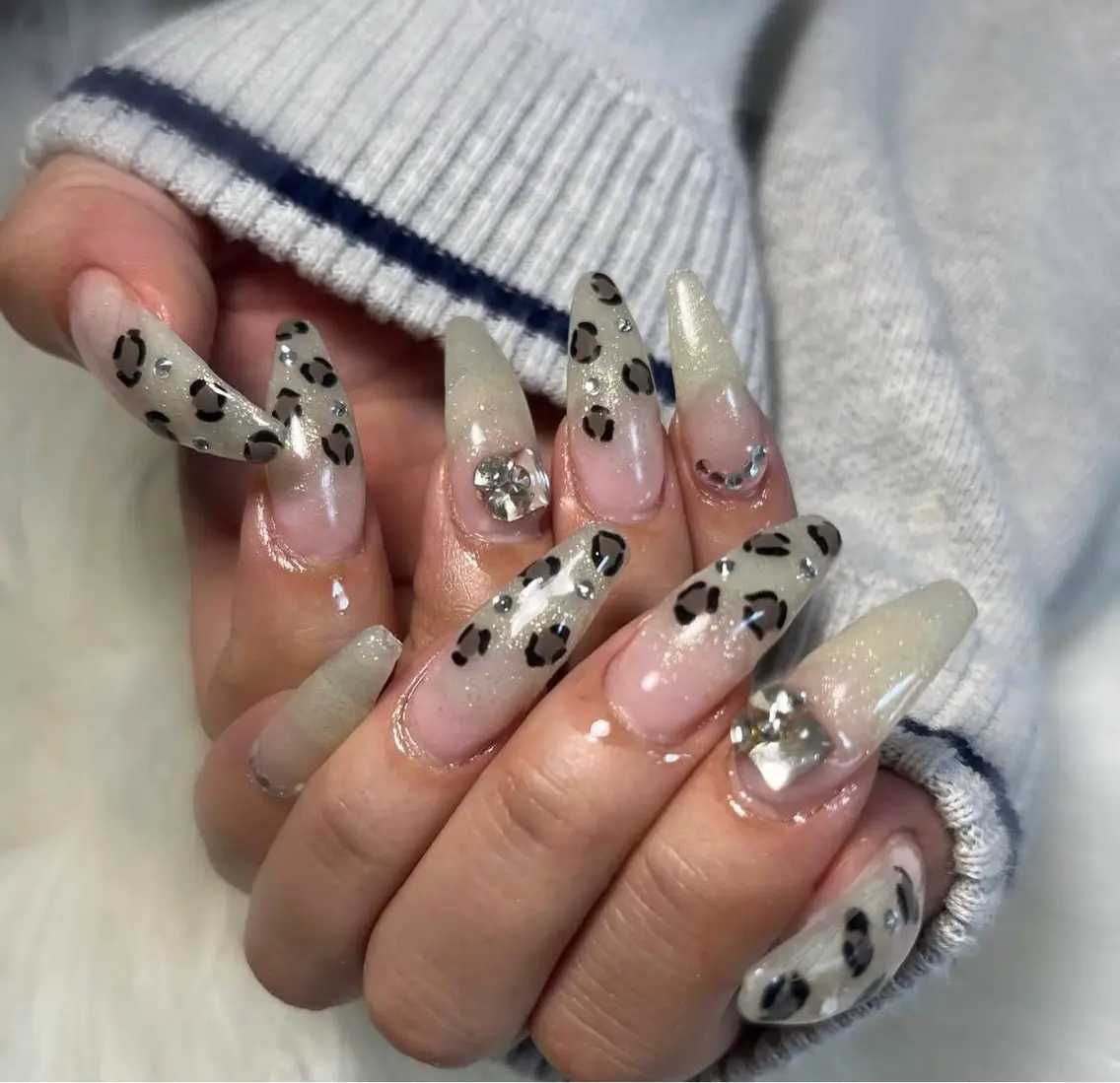 ネイル ハンドネイル Rureri .のネイルデザイン