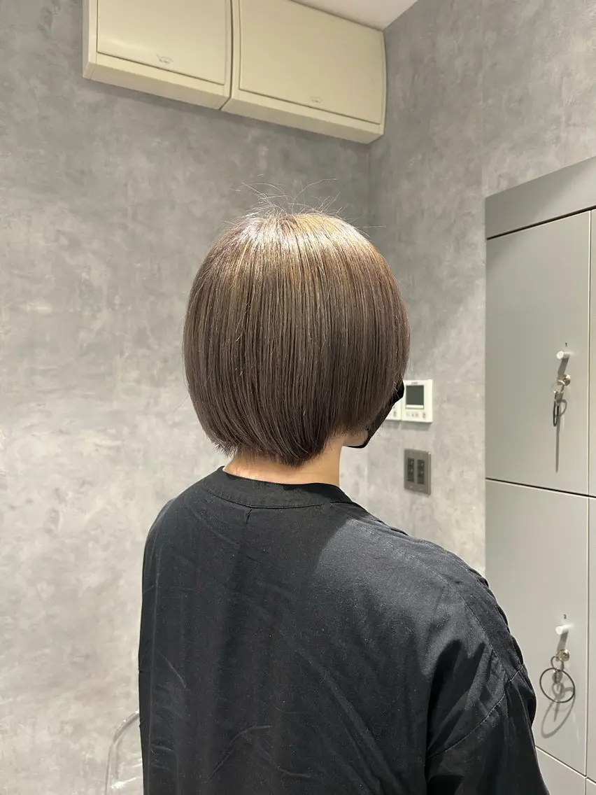 カラー アッシュ ベージュカラー ⭐️HEDI YUKI⭐️のヘアスタイル
