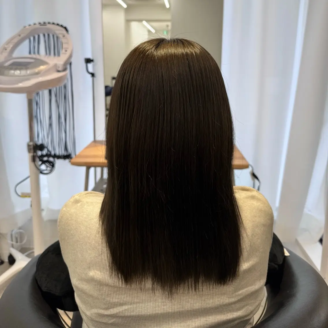 セミロング カラー グレージュ オリーブグレージュ オリーブグレー ヘアカラー トリートメント 内田 愛莉のヘアスタイル