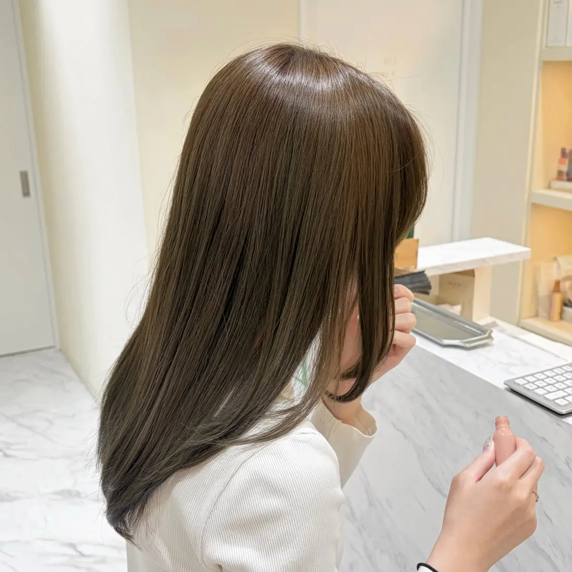 セミロング くびれヘア レイヤーカット ローレイヤー カット ヘアカラー オリーブカラー🍐/ 韓国レイヤー/toaのヘアスタイル