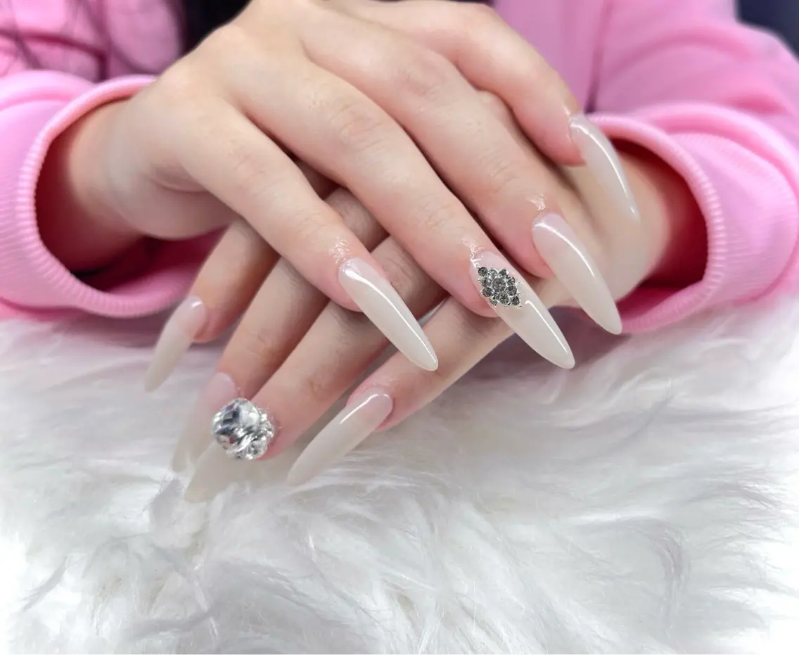 ネイル 長さ出し ワンカラーネイル ハンドネイル Lapi Nail 🍓持ち込みネイルのネイルデザイン
