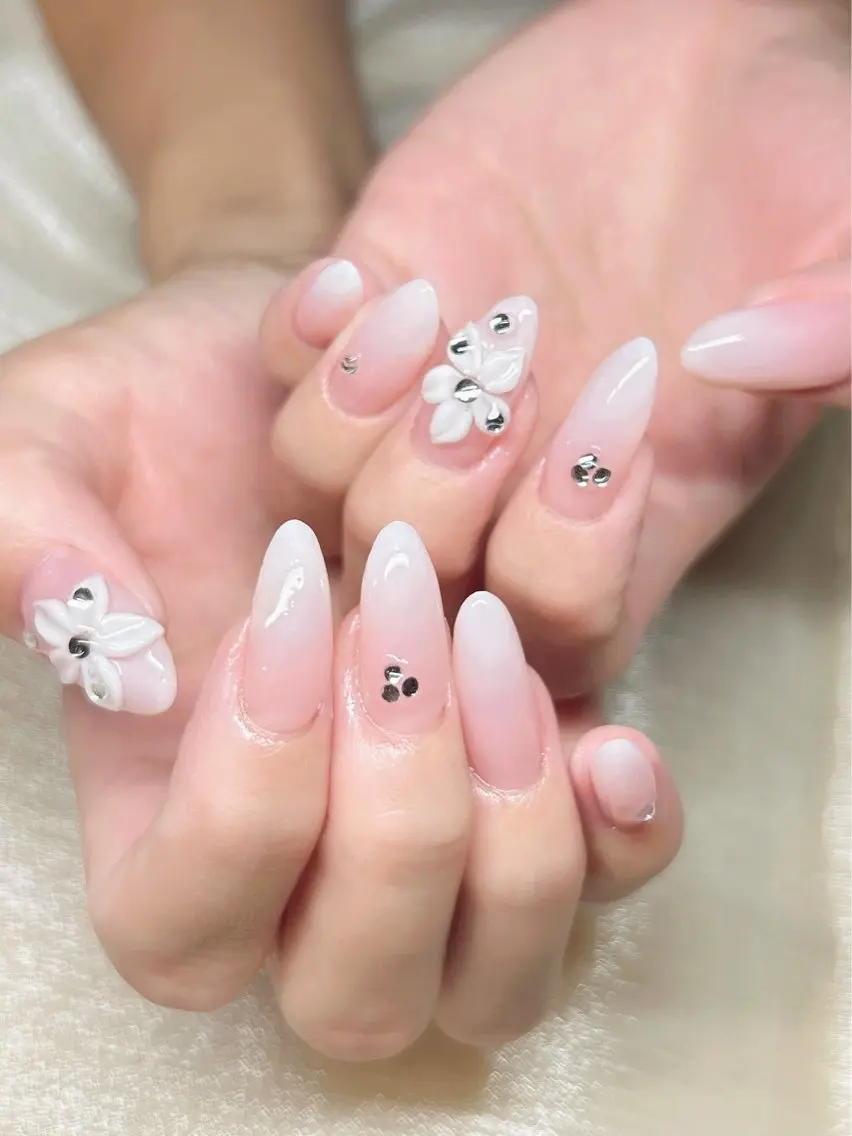 ネイル LUKA NAILのネイルデザイン