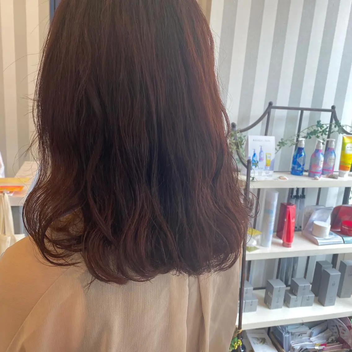 ミディアム カラー ヘアアレンジ ボルドーカラー ヘアカラー 愛されヘア/ 暖色カラー/まいこのヘアスタイル