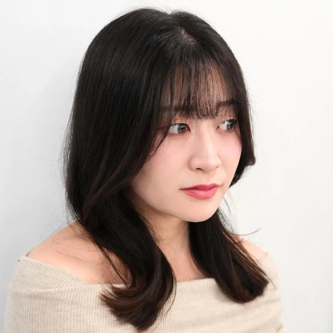 セミロング カラー 黒髪 ブラウンカラー 透明感カラー 髪質改善 シースルーバング Endearing 銀座/レイヤーカットのヘアスタイル