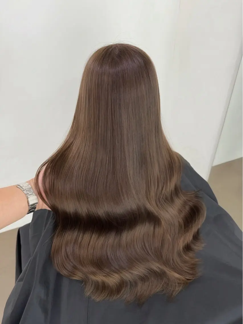 ロング ヘアカラー ioe愛莉 /透明感カラーのヘアスタイル