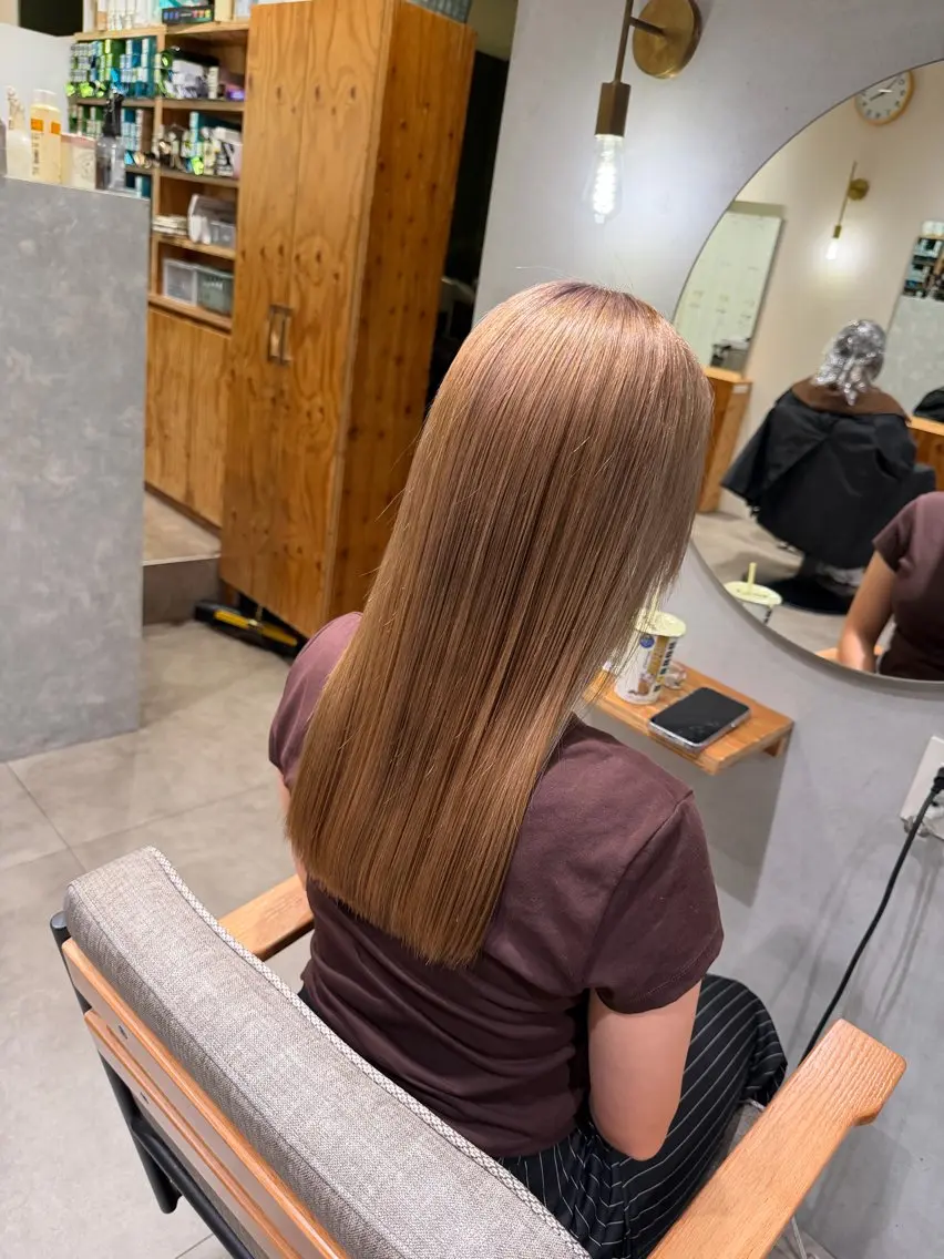 ロング ヘアカラー 松平 拓巳のヘアスタイル