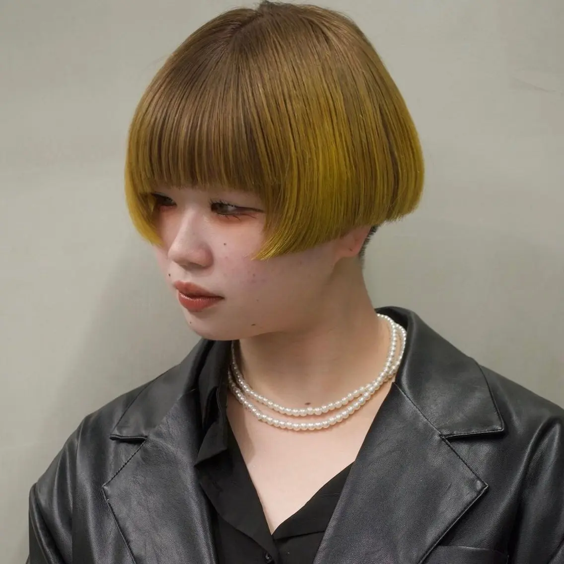 ショート カラー ボブ ブロンド/ブリーチ 【SITY.】のヘアスタイル
