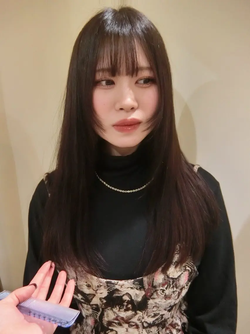 ロング 顔周りカット 伸ばしかけ カットモデル募集🤍 🐇anzuのヘアスタイル