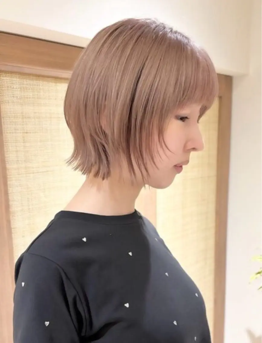 ショート レイヤー/小顔前髪 🤍wakaのヘアスタイル