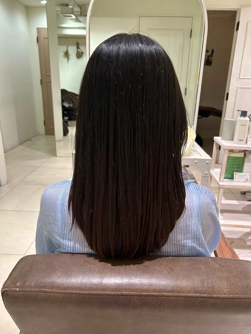 セミロング momo🍑/顔周り カット指名No.1のヘアスタイル