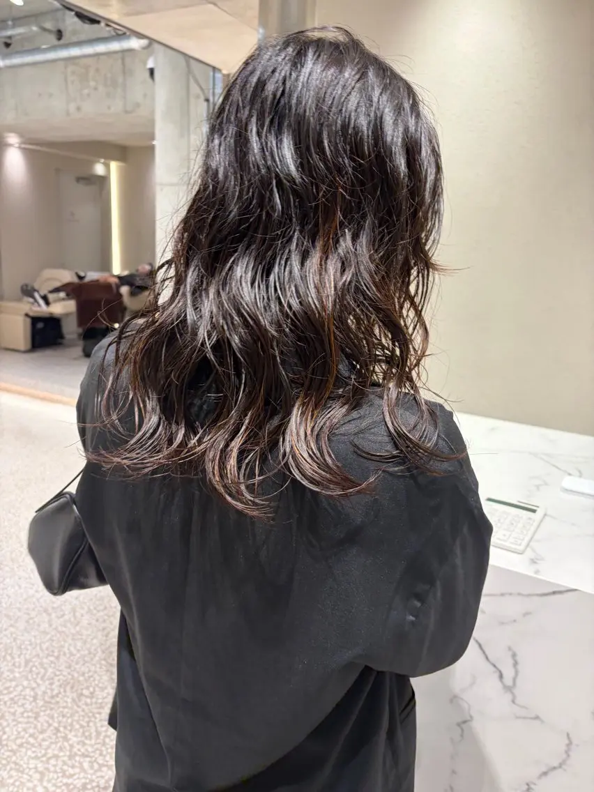 セミロング パーマ カット パーマ ウルフ/レイヤー shinoのヘアスタイル