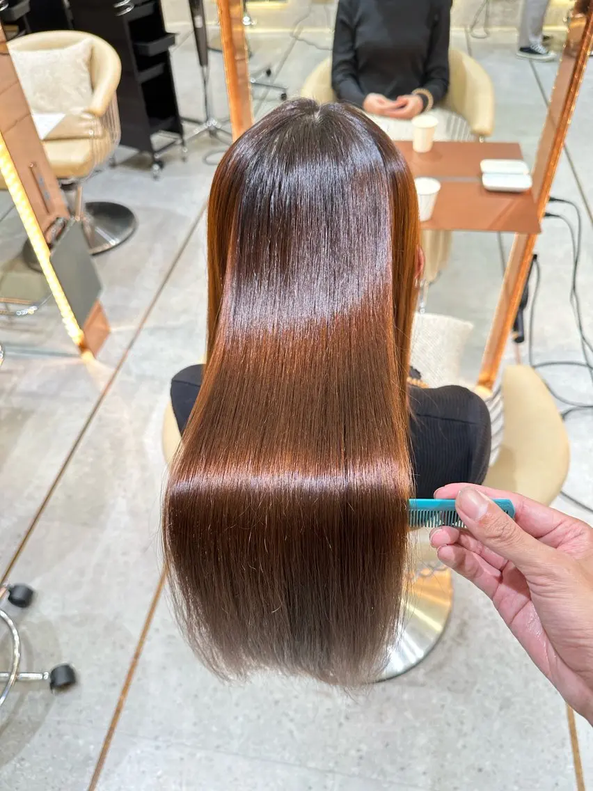 セミロング カラー カット ヘアカラー トリートメント 縮毛矯正/髪質改善 表参道/千田大地のヘアスタイル