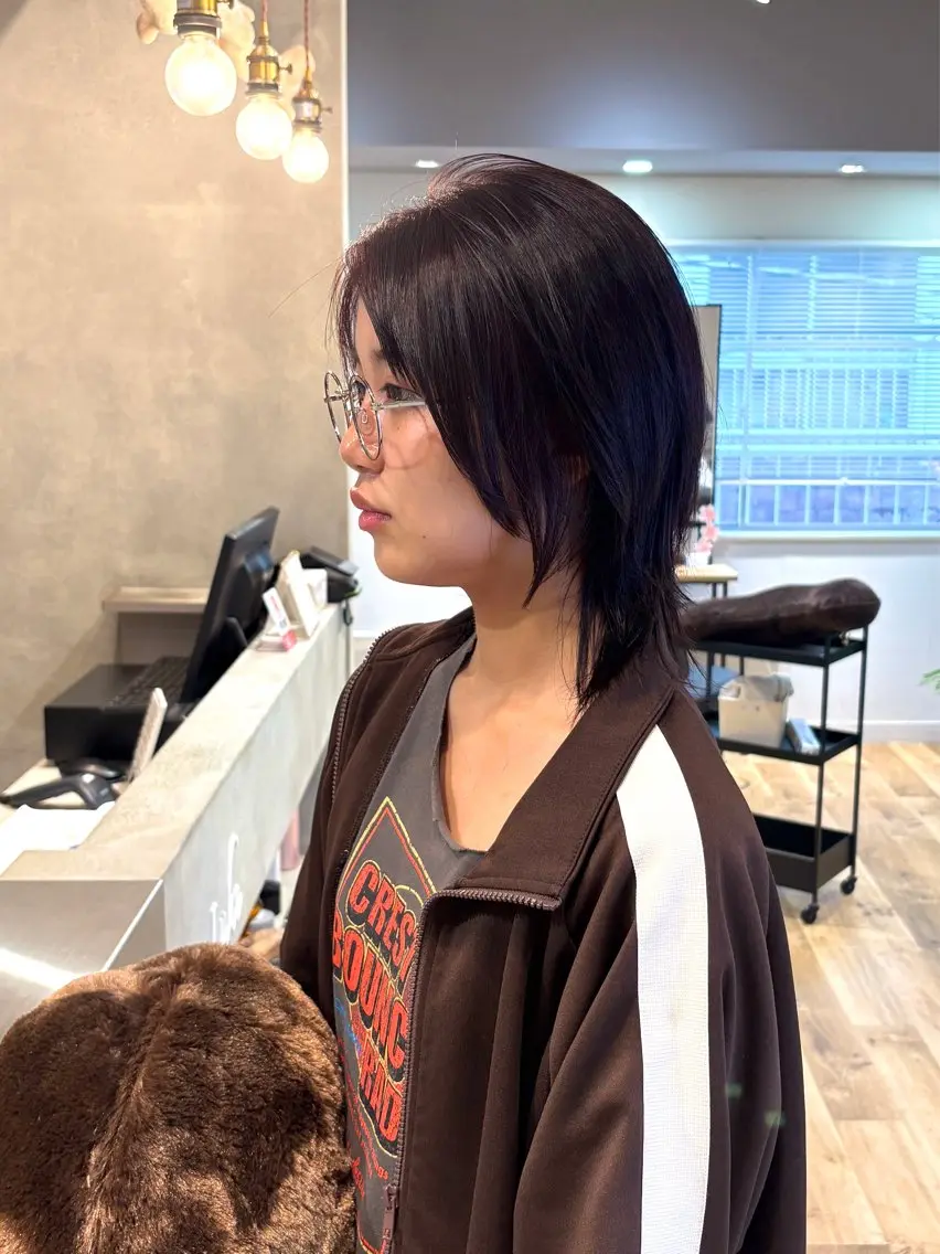 ミディアム レイヤーカット ウルフカット ウルフレイヤー ヘアカラー こうやま みるのヘアスタイル