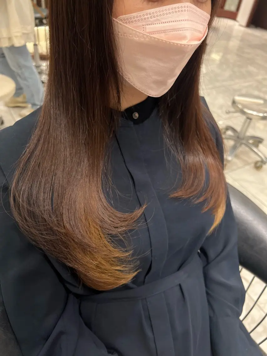 ロング コテ巻きパーマ💙 シノヤユイのヘアスタイル