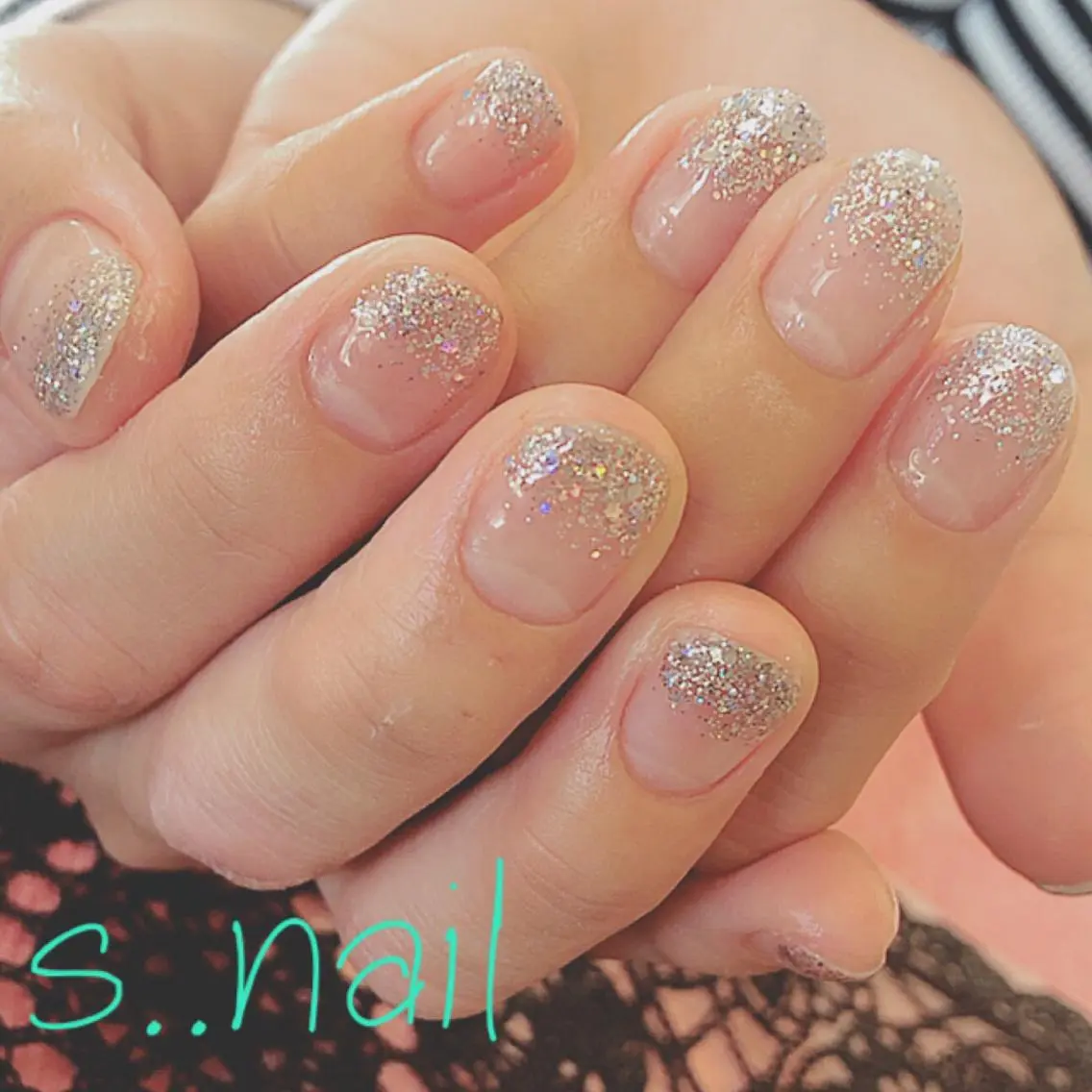 ネイル オーロラネイル キラキラネイル シルバー s..nail / MORITAのネイルデザイン