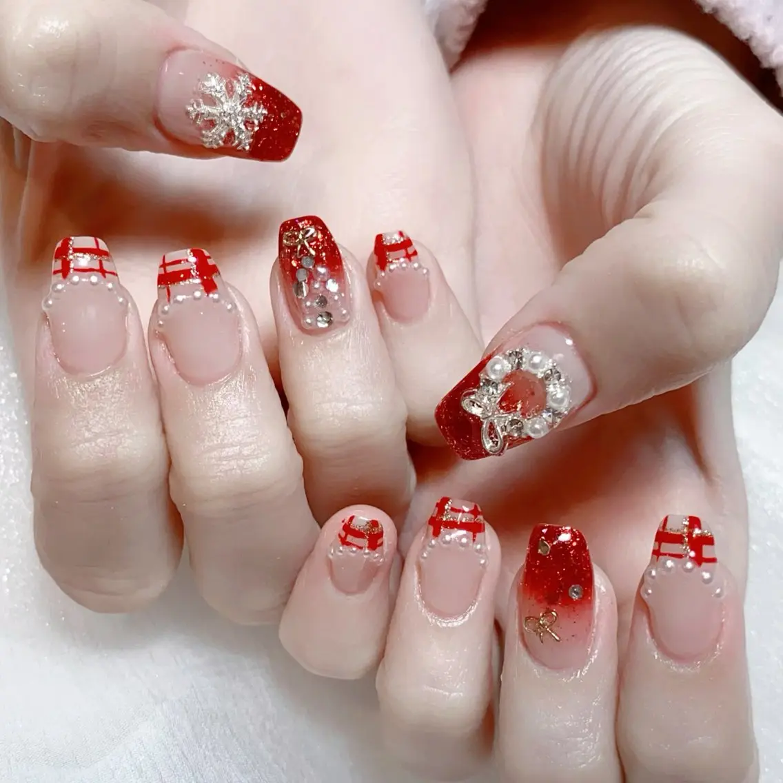 メンズ ネイル メンズ韓国風 アートネイル オーロラネイル ガーリー キラキラネイル ハンドネイル Nail salon 木にいるのネイルデザイン