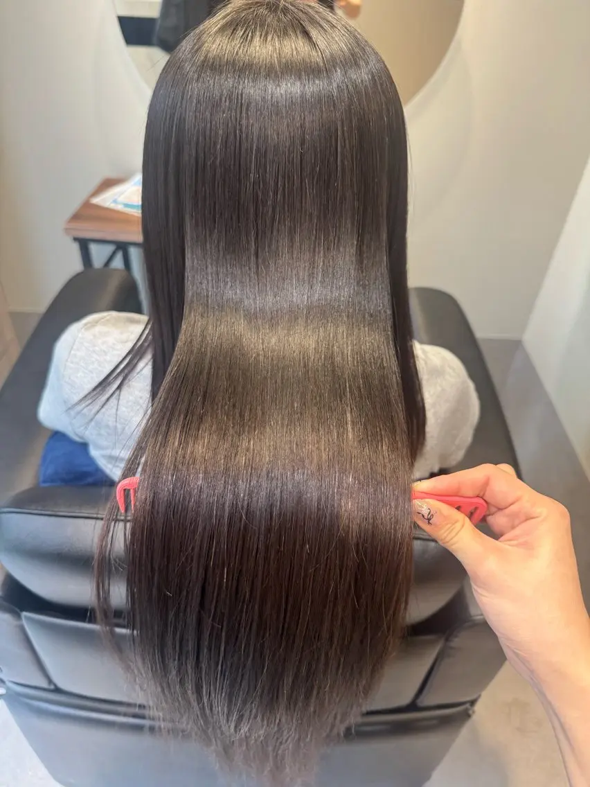 ロング 酸性ストレート カット ヘアカラー 縮毛矯正 トリートメント 博多美容室NAVY 橋本心縮毛矯正のヘアスタイル