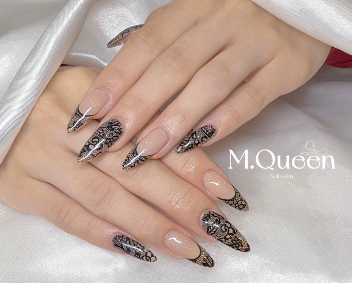 ネイル M.Queenネイル サロン天神今泉店のネイルデザイン