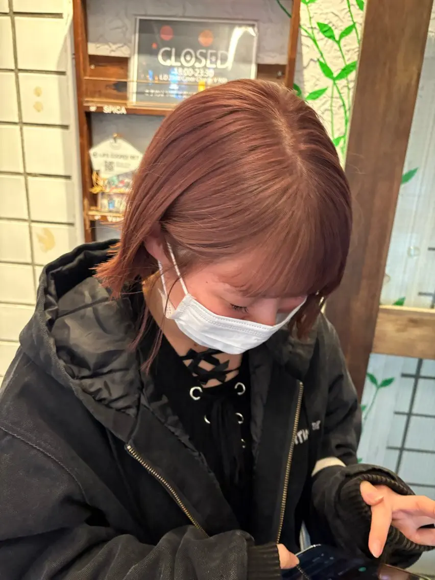 カラー ベージュカラー ピンクカラー ピンクベージュ 大浜 美咲のヘアスタイル