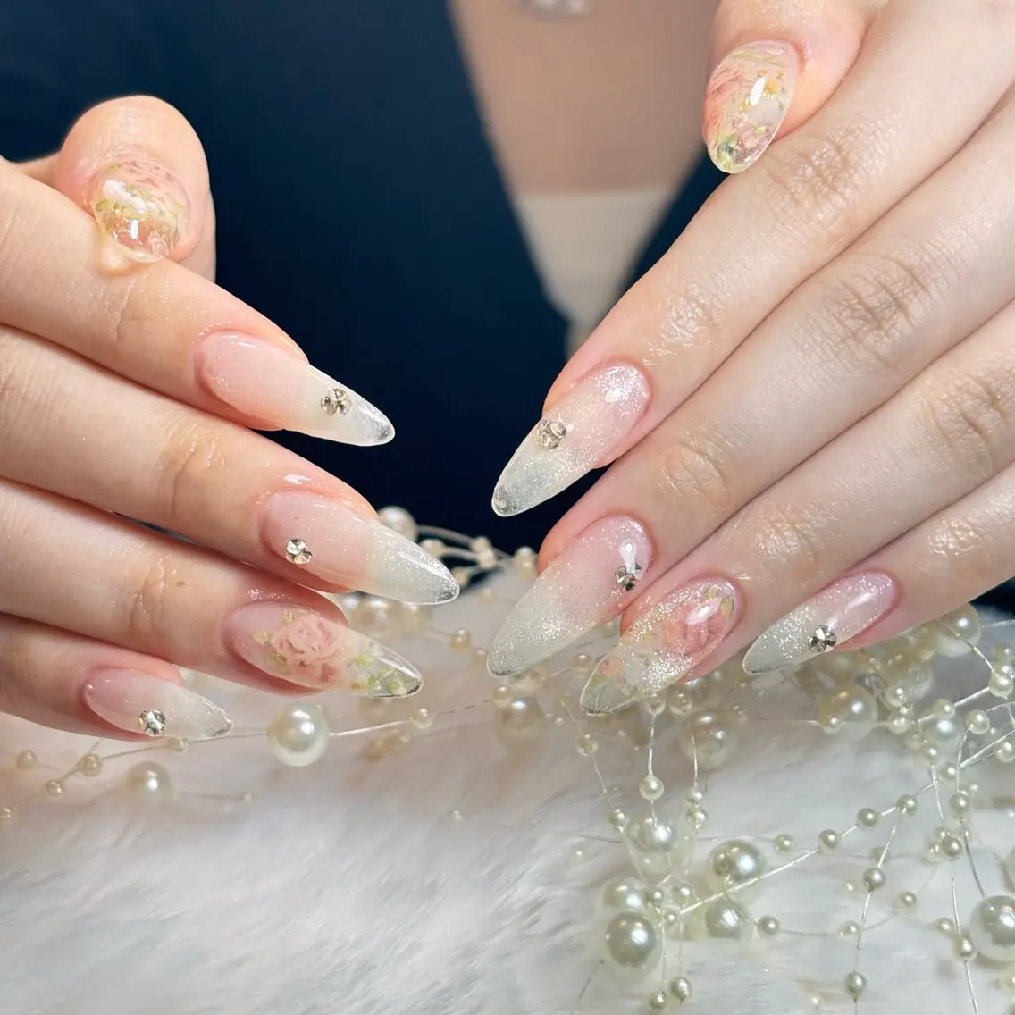ネイル 桜ネイル 長さ出し フレンチネイル 韓国ネイル マグネットネイル ハンドネイル Kiwami nailsalonのネイルデザイン