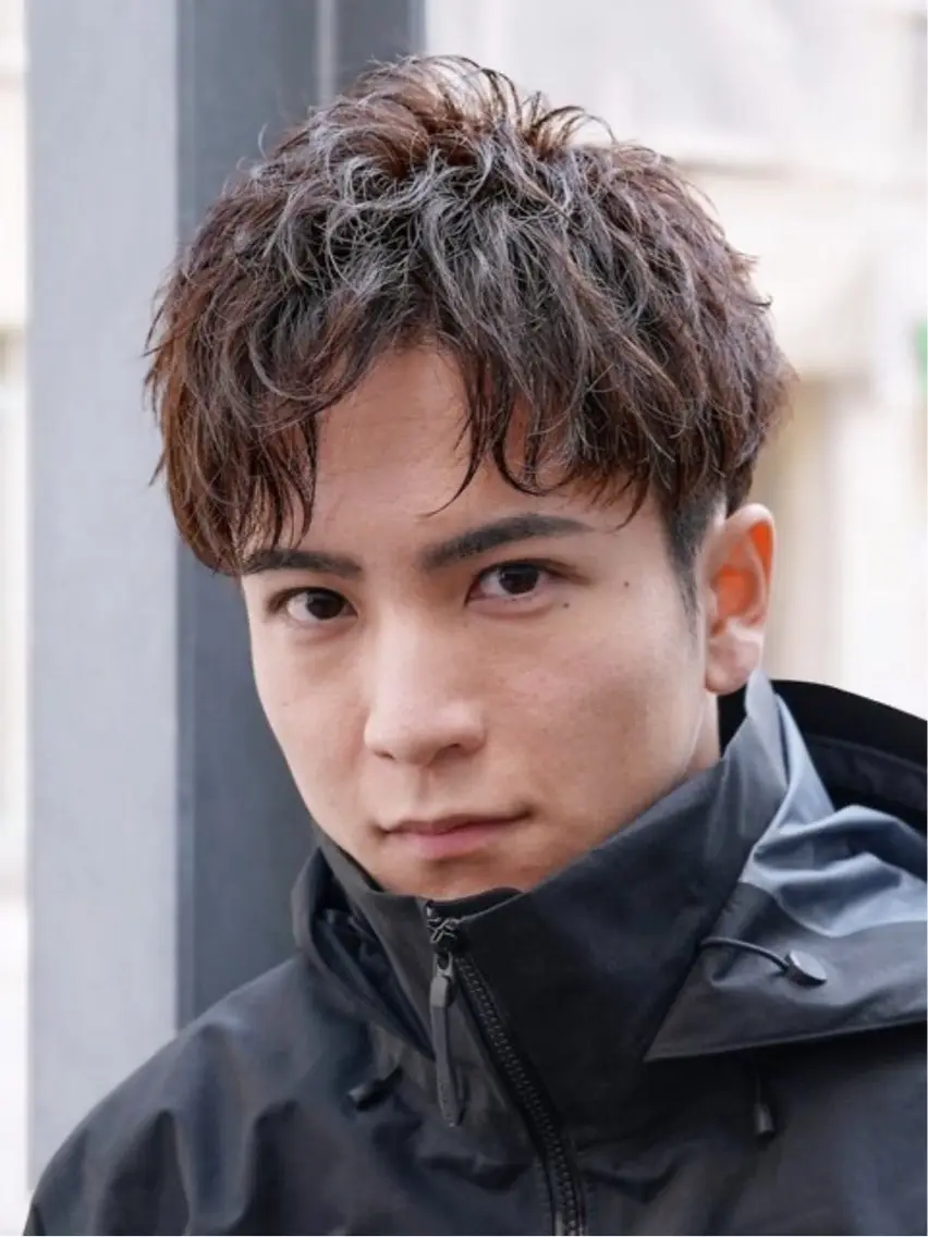 パーマ メンズ 中谷海里/フェザー パーマ/スパイキーのヘアスタイル