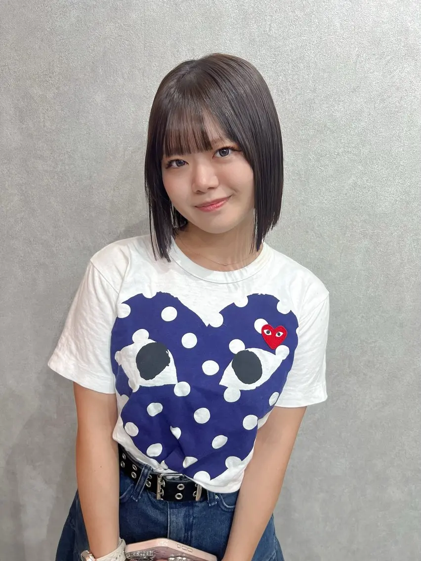 ショート カラー ベージュカラー ブリーチ ケアブリーチ グレージュ ハイトーンカラー カット ヘアカラー YUI ハイトーンカラーのヘアスタイル