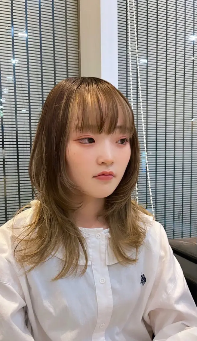 カラー 盛れる顔周り✨韓国式 レイヤーkanatoのヘアスタイル