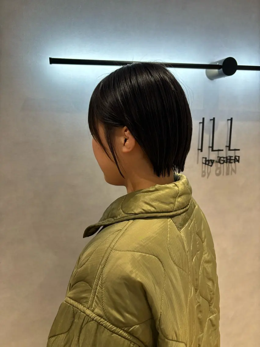 ショート ハンサムショート 丸みショート くびれヘア ショートヘア 重里 瑠花のヘアスタイル