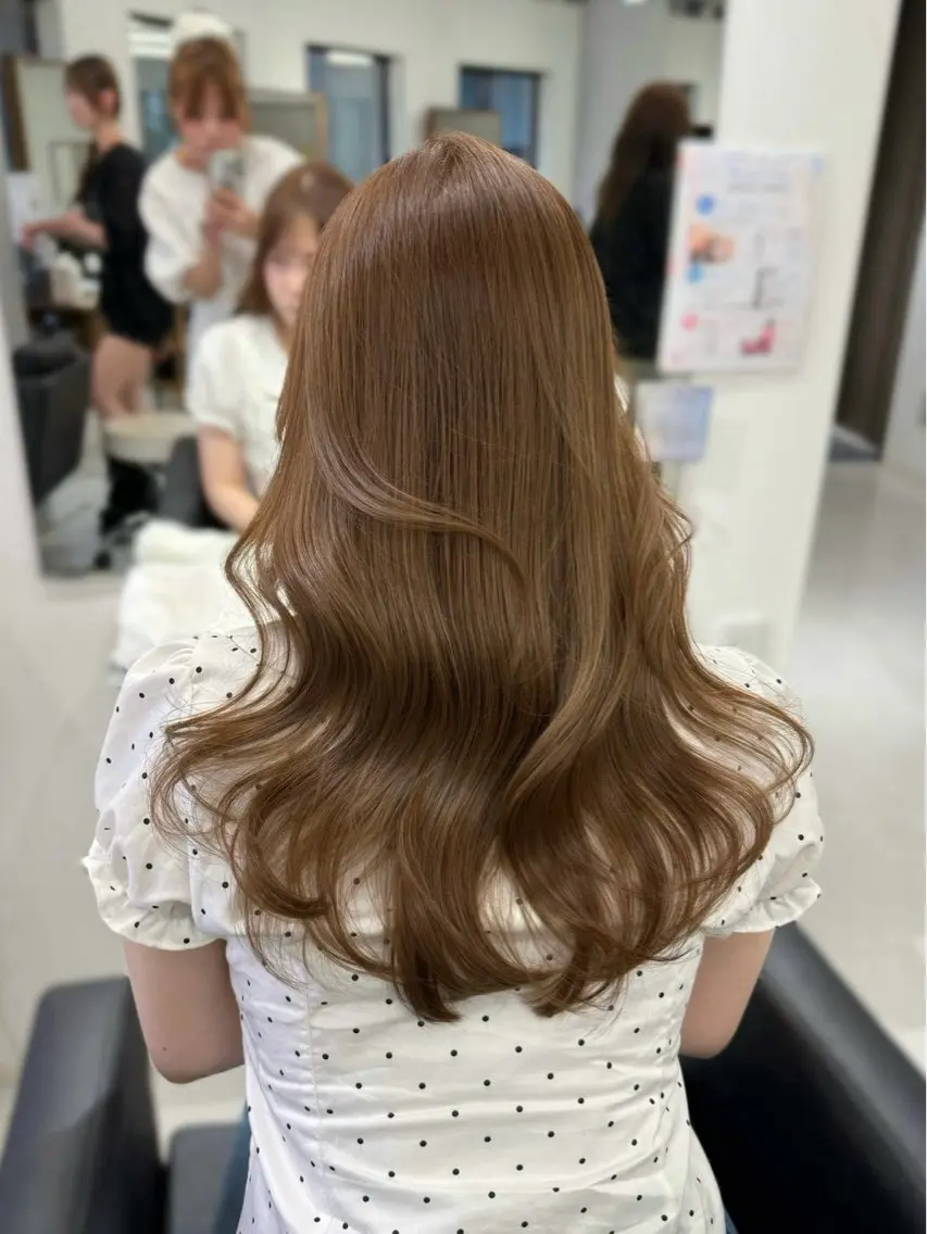 ロング koharu / 艶カラー🤎のヘアスタイル