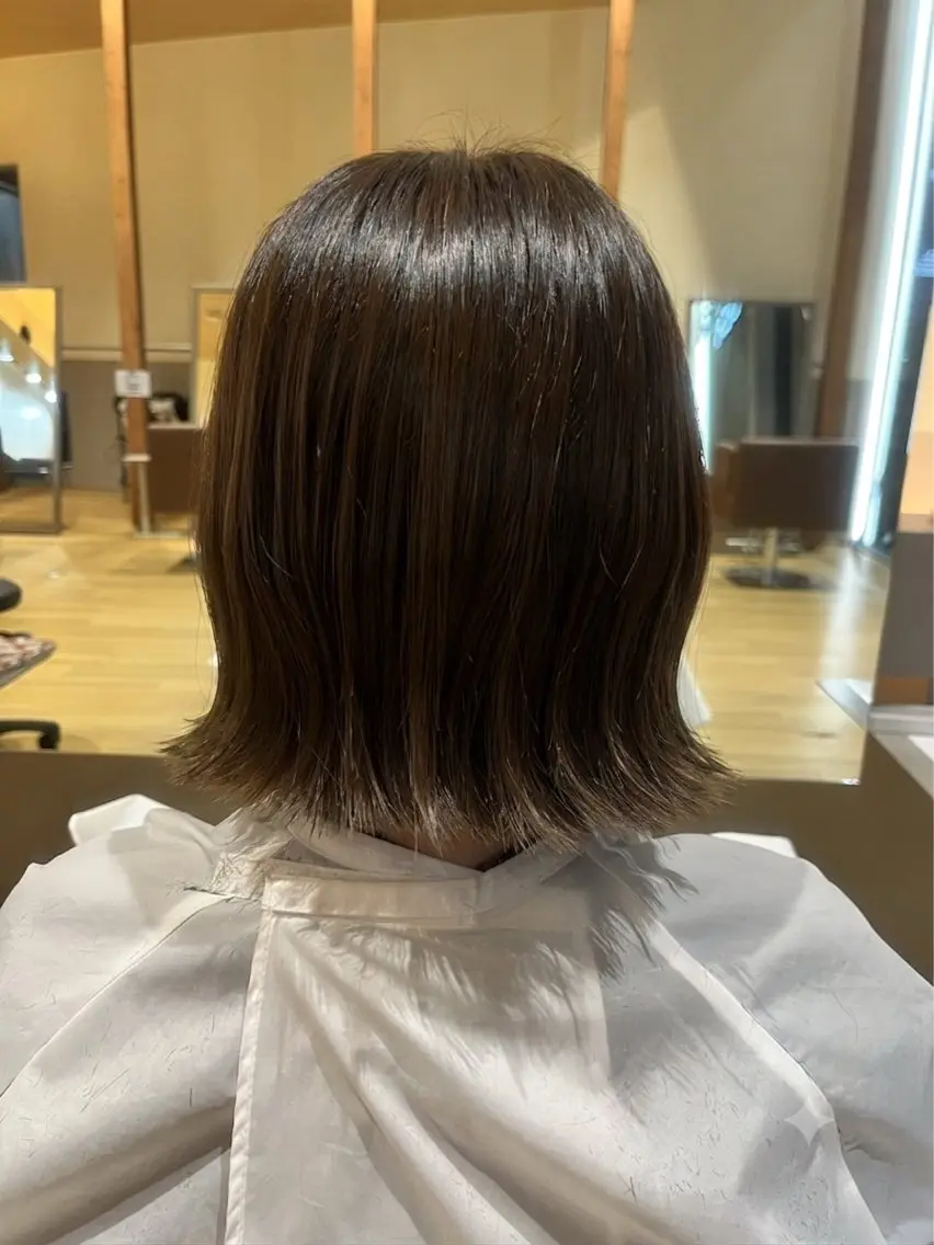 ショート ショートヘア 外ハネヘア カット ヘアカラー 渡邉 奈美のヘアスタイル