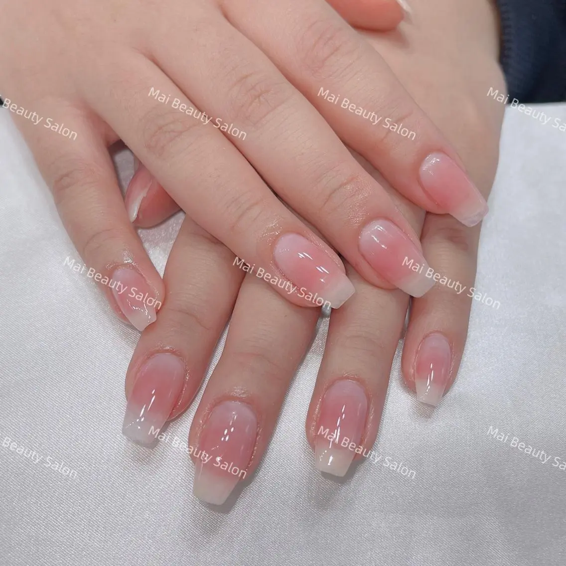 ネイル オーロラネイル 長さ出し フラッシュネイル フレンチネイル ジェルネイル MaiBeauty To Toのネイルデザイン
